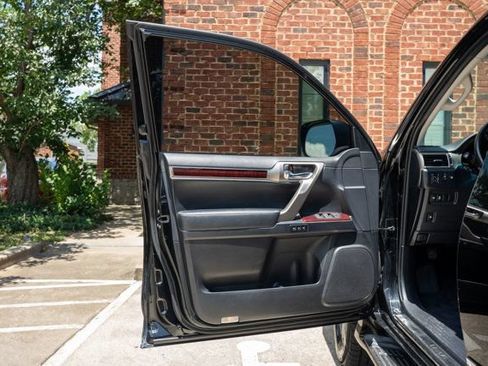 Used 2018 Lexus GX 460 Premium AWD/4WD image 17