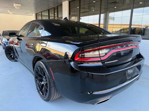 Used 2015 Dodge Charger R/T image 5