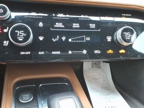 Certified 2023 INFINITI QX60 Autograph image 9