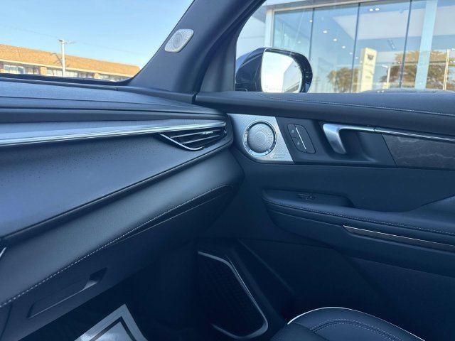 Used 2026 Buick Enclave Avenir w/ Super Cruise Package AWD/4WD image 43