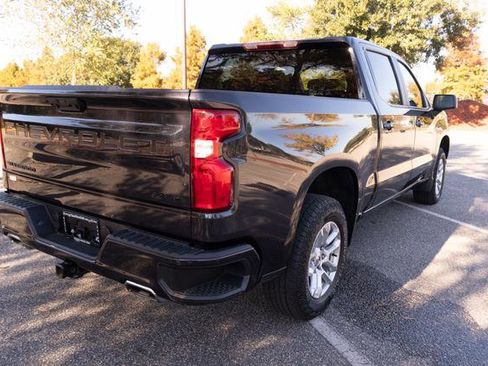 Used 2023 Chevrolet Silverado 1500 RST w/ Z71 Off-Road Package image 3