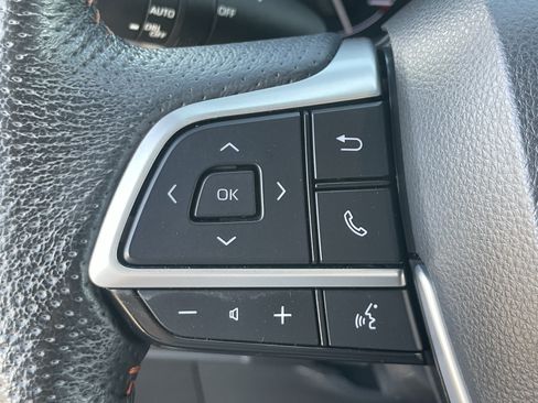 Used 2022 Toyota Sienna XSE FWD image 21