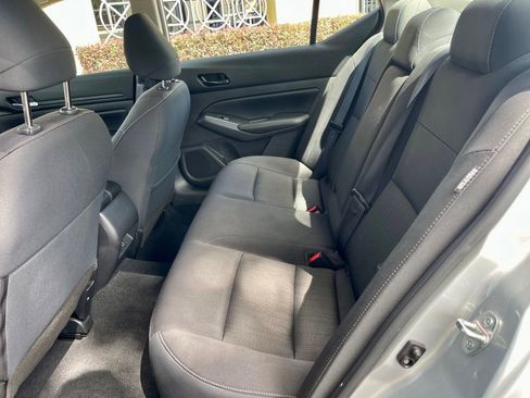 Used 2024 Nissan Altima 2.5 SV image 11