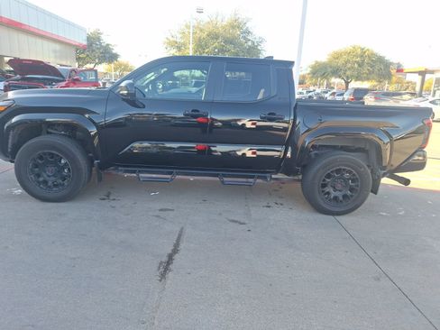 Used 2024 Toyota Tacoma SR5 image 3