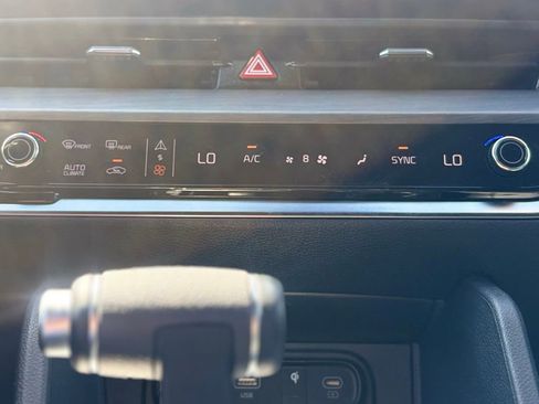 Used 2025 Kia Sportage X-Line w/ Premium Package image 23