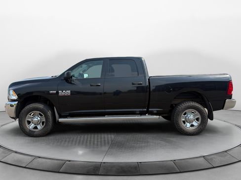 Used 2017 RAM 2500 Tradesman w/ Chrome Appearance Group AWD/4WD image 3