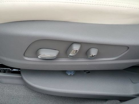 Certified 2024 Cadillac XT5 Premium Luxury w/ LPO, Floor Liner Package AWD/4WD image 7
