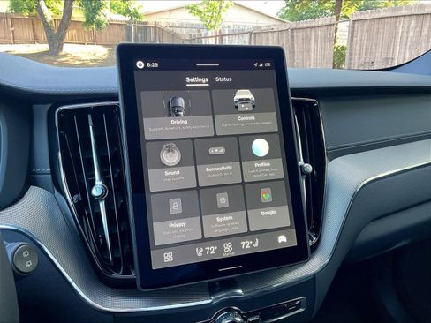 New 2026 Volvo XC60 B5 Ultra w/ Climate Package AWD/4WD image 22