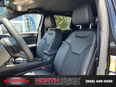 New 2026 Jeep Compass Latitude AWD/4WD image 4