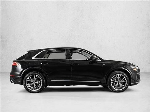 Used 2023 Audi Q8 Premium Plus w/ Premium Plus Package AWD/4WD image 4
