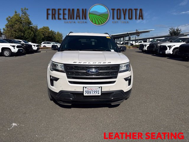 Used 2018 Ford Explorer XLT w/ Equipment Group 202A AWD/4WD image 3