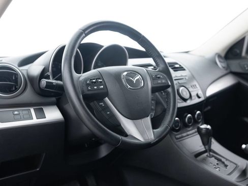 Used 2013 MAZDA MAZDA3 i Touring image 23