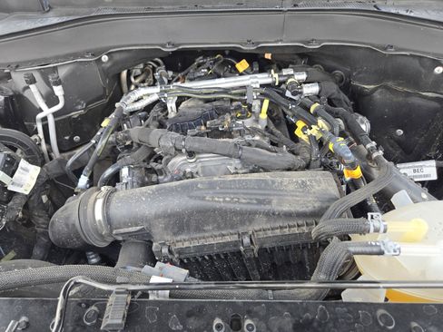 Used 2025 Ford Explorer Active w/ Active Comfort Package RWD image 29