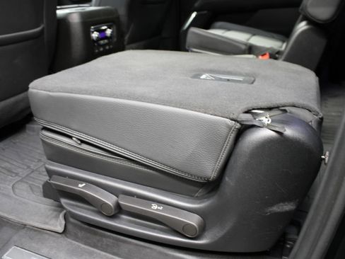 Used 2023 GMC Yukon XL Denali w/ Denali Reserve Package AWD/4WD image 72