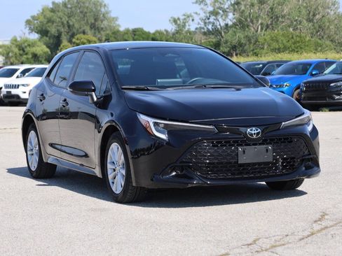 Used 2023 Toyota Corolla SE FWD image 4
