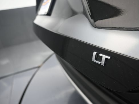 Used 2025 Chevrolet Trax LT w/ LT Convenience Package FWD image 33