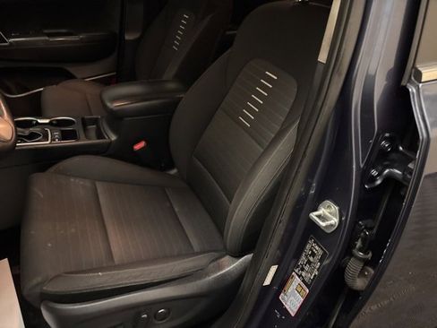 Certified 2020 Kia Sportage LX w/ LX Popular Package image 11