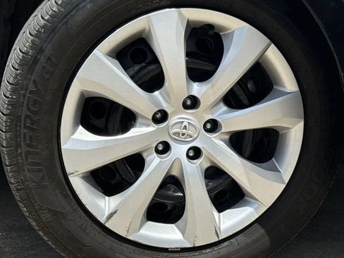 Used 2024 Toyota Corolla LE FWD image 9
