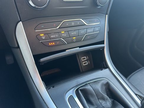 Used 2017 Ford Edge SEL w/ Equipment Group 201A image 17