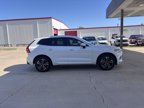 Used 2020 Volvo XC60 T6 Momentum AWD/4WD image 4