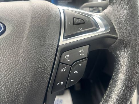 Used 2022 Ford Edge Titanium w/ Equipment Group 301A AWD/4WD image 16
