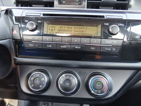 Used 2014 Toyota Corolla L FWD image 35
