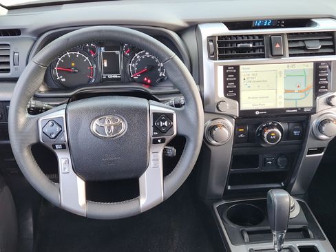 Used 2022 Toyota 4Runner SR5 Premium w/ Moonroof Package AWD/4WD image 33