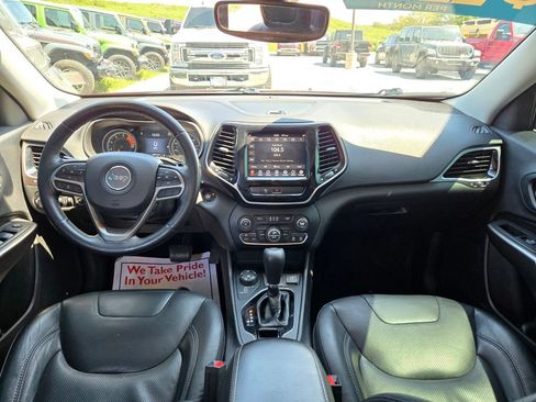 Used 2019 Jeep Cherokee Limited AWD/4WD image 16