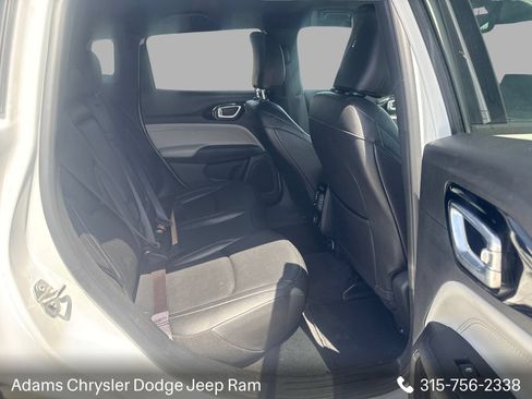 Used 2025 Jeep Compass Limited AWD/4WD image 10