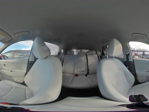 Used 2025 Hyundai Kona SEL image 42