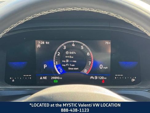Used 2023 Volkswagen Taos SE w/ Panoramic Sunroof Package AWD/4WD image 34