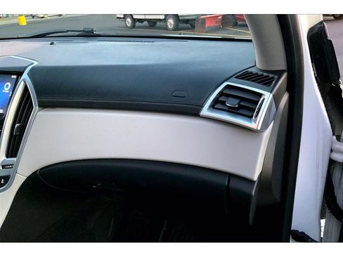 Used 2013 Cadillac SRX Luxury w/ Driver Awareness Package image 18