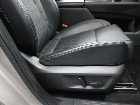 Certified 2023 Nissan Rogue Platinum w/ Platinum Premium Package image 16