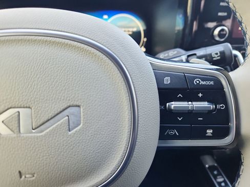 Used 2023 Kia Sorento SX Prestige image 20