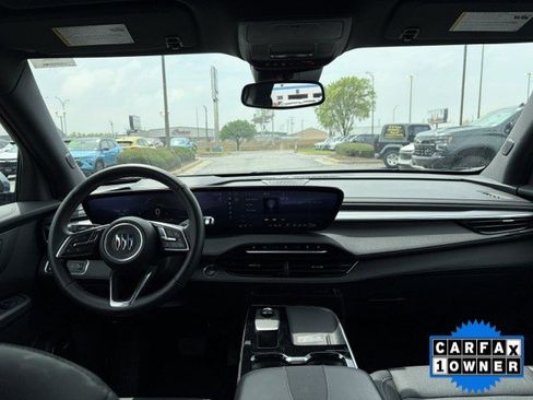 Used 2025 Buick Enclave Preferred image 5