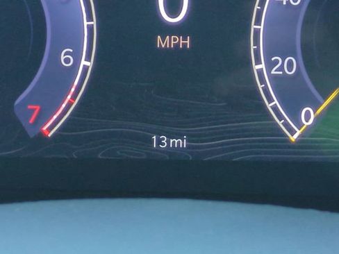 New 2025 Jeep Grand Cherokee L Altitude image 14