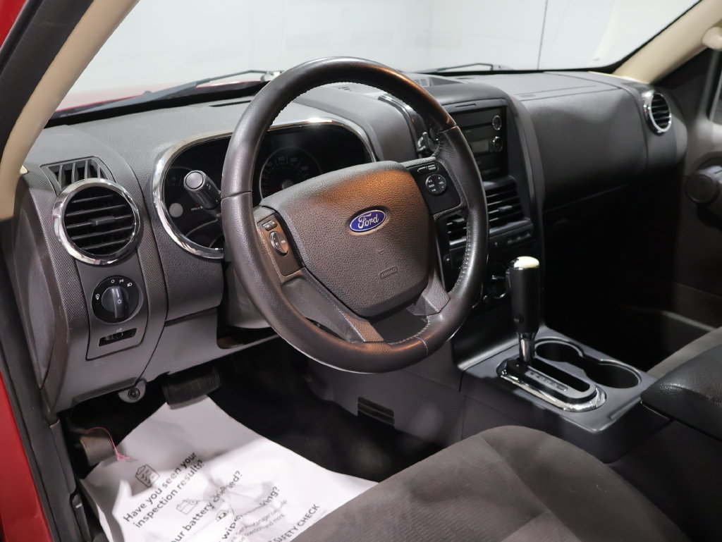 Used 2010 Ford Explorer XLT AWD/4WD image 19
