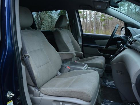 Used 2016 Honda Odyssey SE image 17