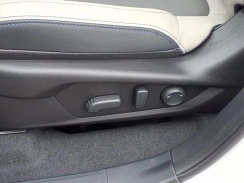 New 2025 Subaru Forester Limited image 38