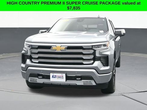 Used 2025 Chevrolet Silverado 1500 High Country AWD/4WD image 2