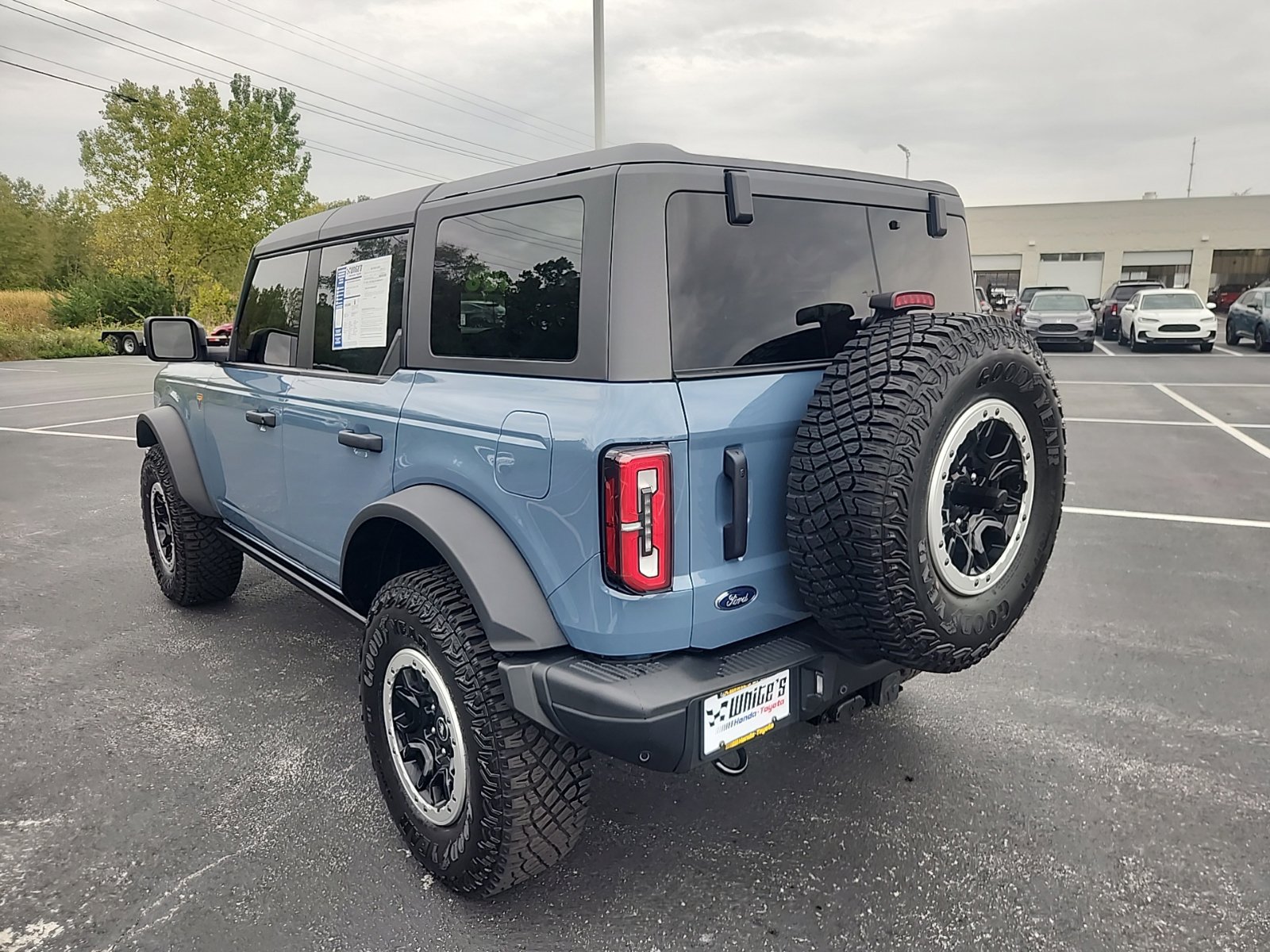 Used 2024 Ford Bronco Badlands AWD/4WD image 4