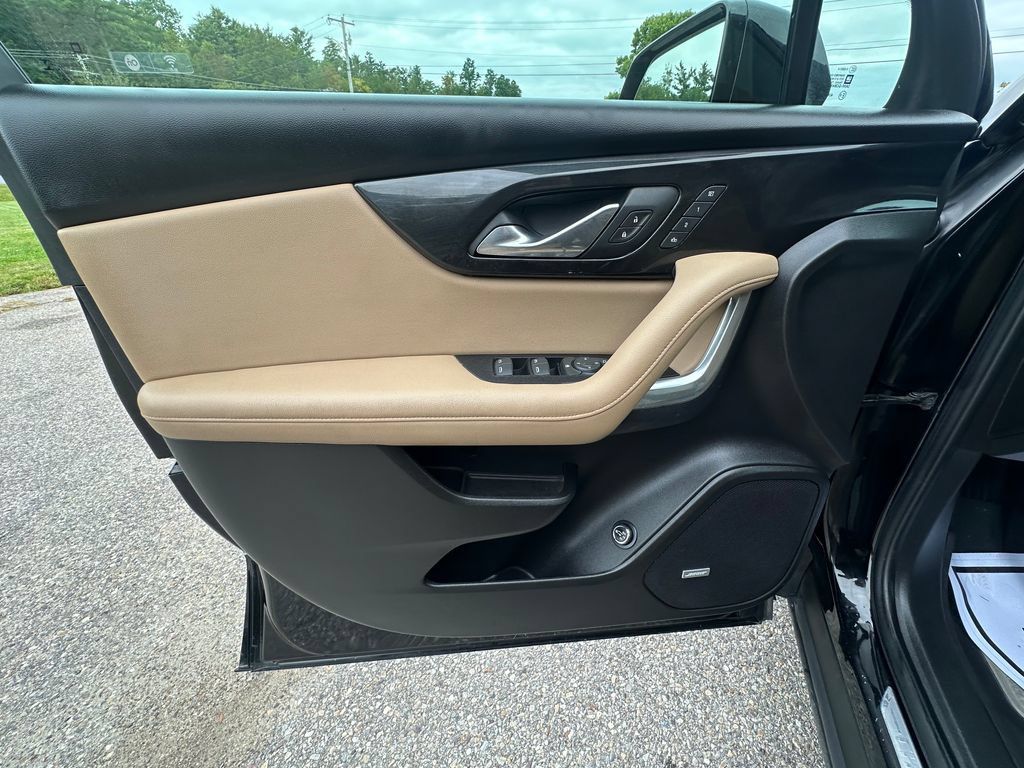 Used 2020 Chevrolet Blazer Premier AWD/4WD image 10