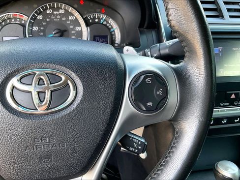 Used 2014 Toyota Camry SE FWD image 24