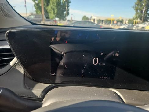 Used 2024 Buick Encore GX Preferred FWD image 19