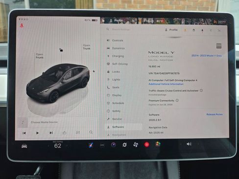 Used 2023 Tesla Model Y AWD image 2