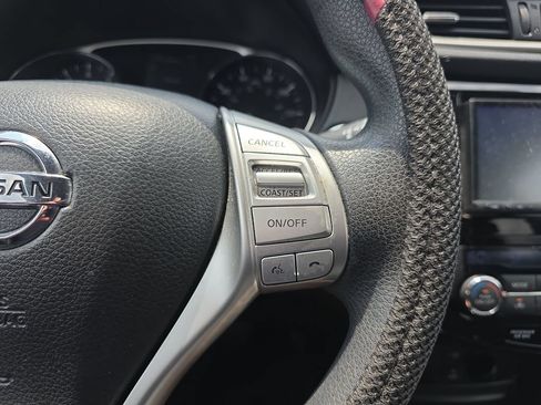 Used 2014 Nissan Rogue SV w/ SV Premium Package AWD/4WD image 22