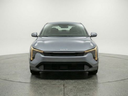Used 2025 Kia K4 LXS image 2