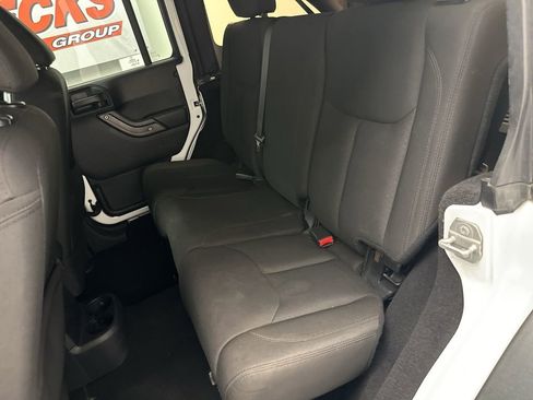 Used 2016 Jeep Wrangler Unlimited Sport w/ Quick Order Package 24S AWD/4WD image 13