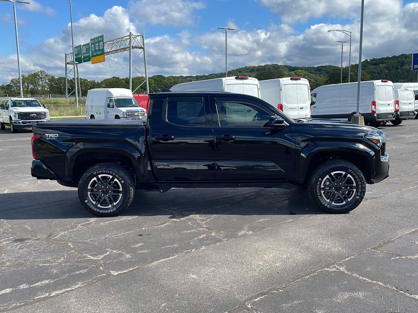 Used 2025 Toyota Tacoma TRD Sport AWD/4WD image 6