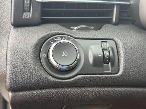 Used 2015 Chevrolet Malibu LT image 17